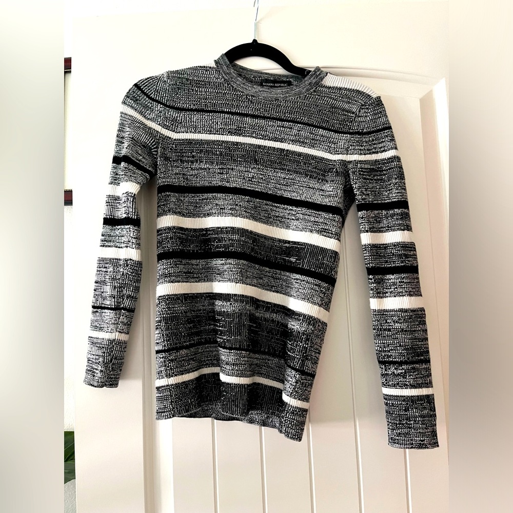Banana Republic women’s striped sweater XS black white skinny ribbed knit